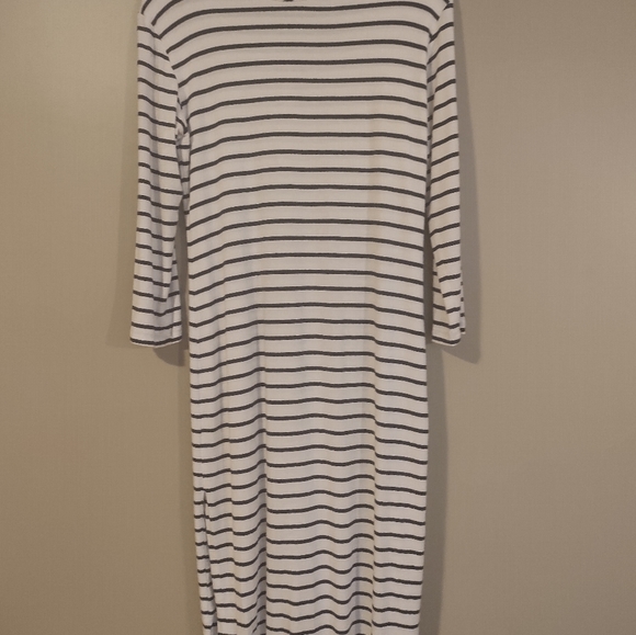 AMOUR VERT Striped Lined Midi Dress - Picture 4 of 8